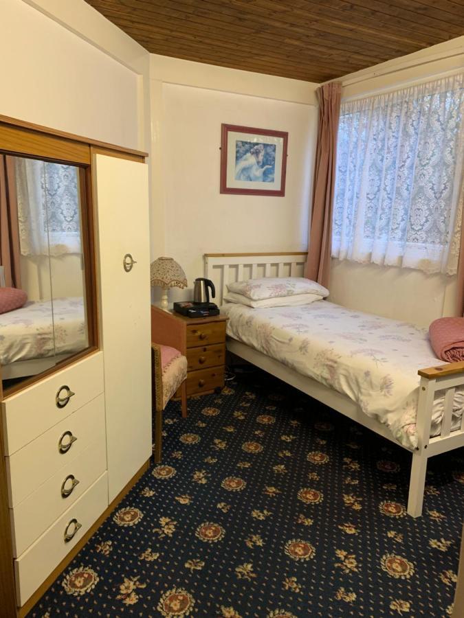 Bed and Breakfast Hafan Y Coed - Haven Of Trees Abercraf Exterior foto